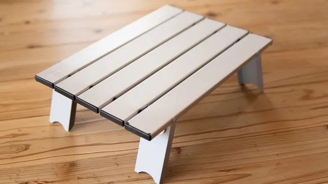 テーブル (ロー)