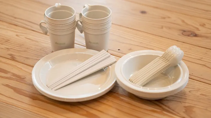 食器 (ファミリーセット)